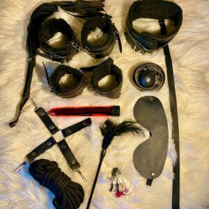 11 pcs bondage set with vibrator black